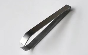 Commercially available tweezers with flat tips