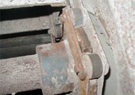 For ash removal (dry) conveyors